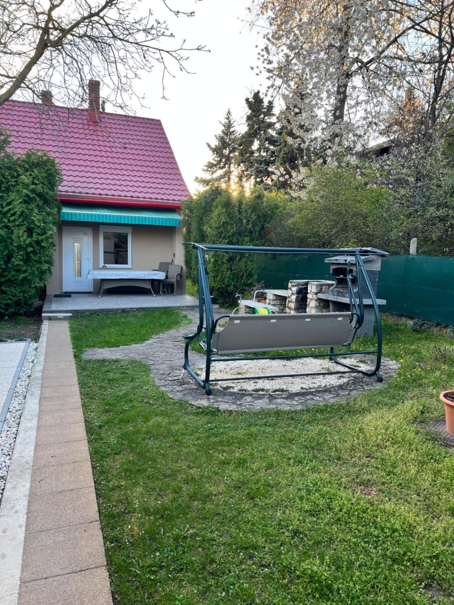 Pellegrini Apartman Balatonakali Ngoại thất bức ảnh